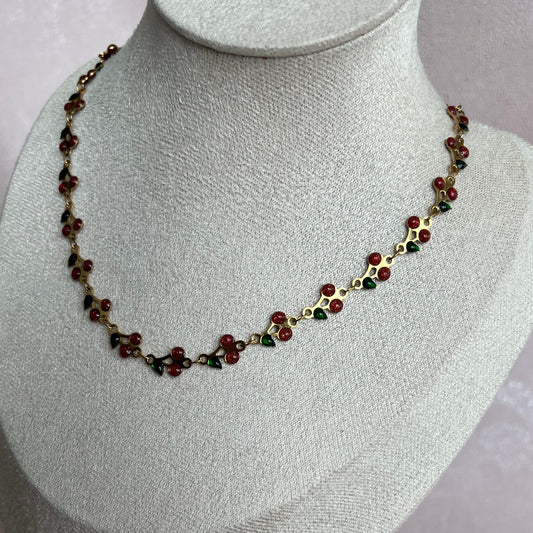 Collier Cherry Lady